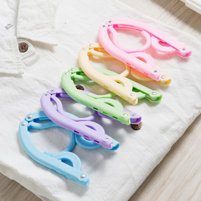 Space-Saving Travel Clothes Hanger Set (6 Pcs)