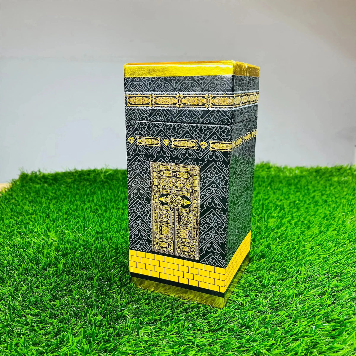Kaaba Boxed Salah Mat With Attar Tasbeeh