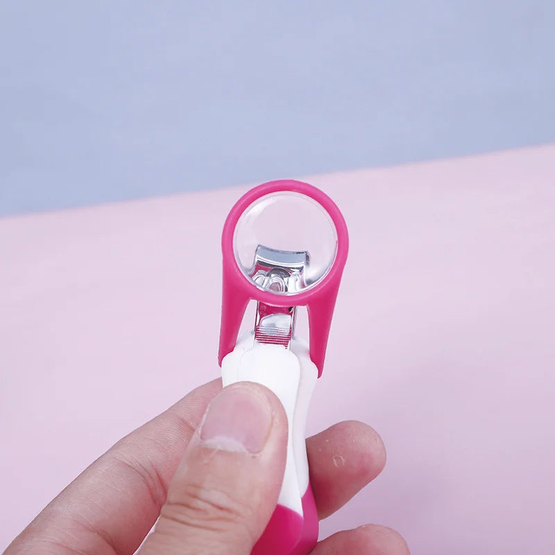 Baby Nail Cutter With Magnifying Glass